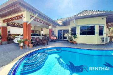 For Sale 1 storey house with large private swimming pool.