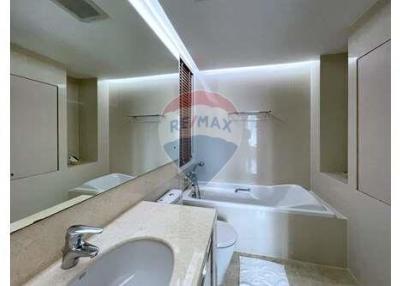 Modern fully furnished home close to Phrom Phong BTS. - 920071058-291