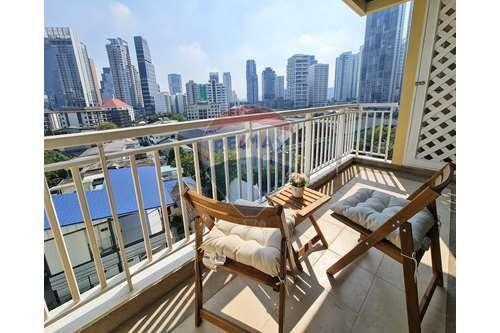 165 Sqm., 3 Beds, 3 Baths Condo listed for ฿ 30,000,000.