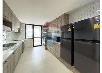 Newly renovated and new fully furnished home in Phrom Phong.