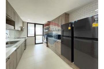 Newly renovated and new fully furnished home in Phrom Phong.