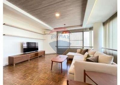 250 Sqm., 3 Beds, 3 Baths Condo listed for ฿ 95,000./Month