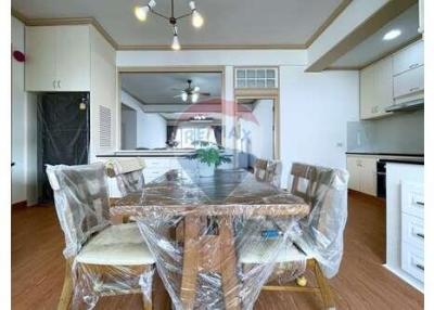 Newly Renovated  3-bedrooms large balcony with garden in Thong lor. - 920071058-290