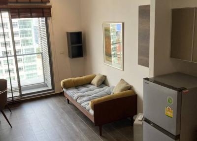 1 bed 1 bath 47 SQ.M The Lofts Ekkamai