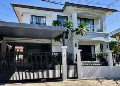 House for Sale in Suan Luang.