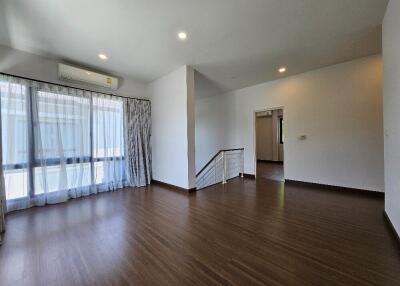 House for Sale at Centro Bangna km.7