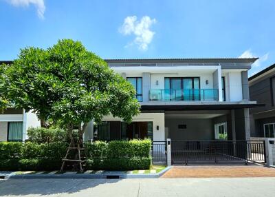 House for Sale at Centro Bangna km.7