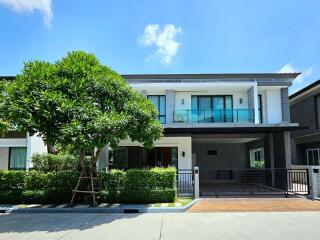 House for Sale at Centro Bangna km.7