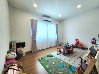 House for Sale in Bang Phli.