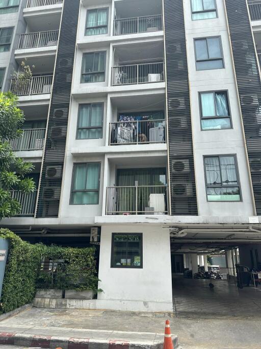 Condo for Sale at The President Condo Sukhumvit 81