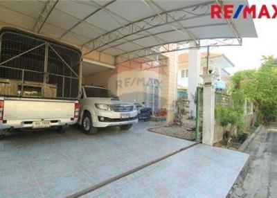 220 Sqm., 3 Beds Townhouse listed for ฿ 4,100,000.