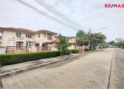 284 Sqm., 4 Beds Townhouse listed for ฿ 5,200,000.