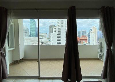 For Sale Bangkok Condo 33 Tower Sukhumvit 33 BTS Phrom Phong Watthana