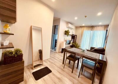 2 bed Condo in Centric Ari Station Samsennai Sub District C018084