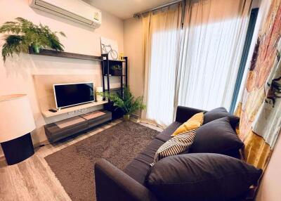 2 bed Condo in Centric Ari Station Samsennai Sub District C018084