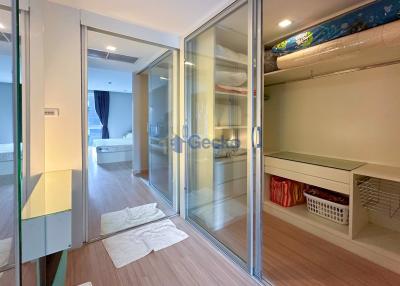 1 Bedroom Condo in Apus Condominium Central Pattaya C011346