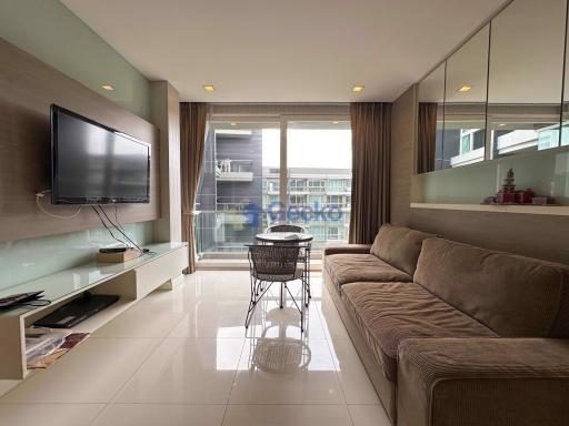 1 Bedroom Condo in Apus Condominium Central Pattaya C011346