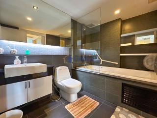 1 Bedroom Condo in Apus Condominium Central Pattaya C011346