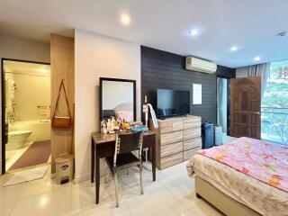 A fully furnished two-bedroom condo for sale  @Peaks Garden Condominium, Chang Klan
