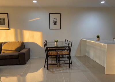 Condo for Rent at The Waterford Diamond SuKhumvit 30/1 Condominium