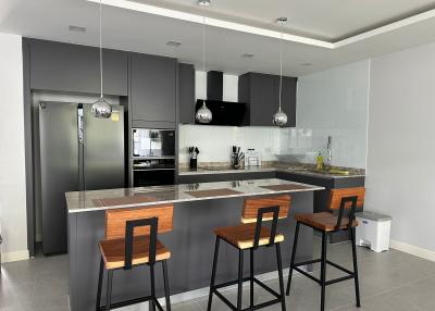 5 ห้องนอน บ้าน สำหรับขาย ใน จอมเทียน - Serenity Jomtien Villas