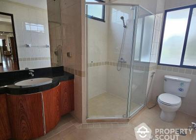 3-BR Apt. near BTS Phrom Phong