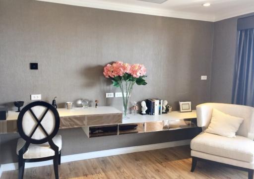 State Tower  Renovated 1 Bedroom Rental Property in Sathorn