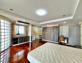 3 Bedroom Penthouse Apartment With Private Pool in Phrom Phong