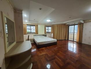 3 Bedroom Penthouse Apartment With Private Pool in Phrom Phong