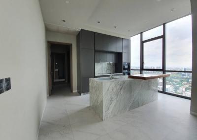 Spacious 3 Bedroom Luxury Condo - The Monument Thong Lo