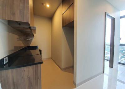 Spacious 3 Bedroom Luxury Condo - The Monument Thong Lo