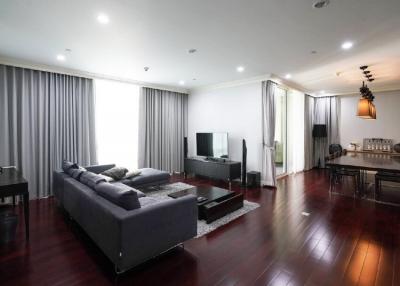 3+1 Bedroom Condo For Rent in The Park Chidlom