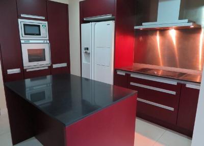 3+1 Bedroom Condo For Rent in The Park Chidlom