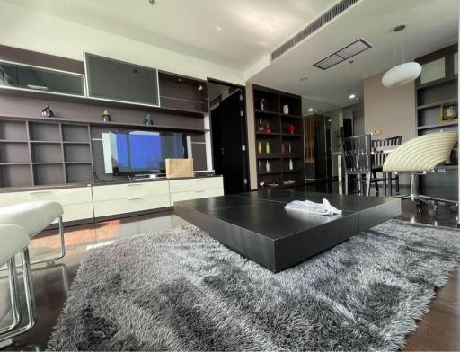 2 Bedroom For Rent & Sale in The Height Thonglor