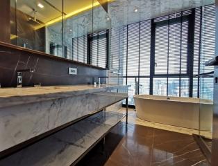 The Monument Thong Lo  3 Bedroom Luxury Condo in Trendy Thonglor