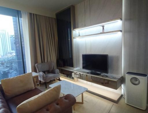 Celes Asoke  2 Bedroom Luxury Condo Near Transport Links