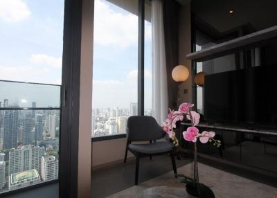 The Esse Asoke  Modern 1 Bedroom Luxury Condo For Rent