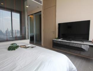 The Esse Asoke  Modern 1 Bedroom Luxury Condo For Rent