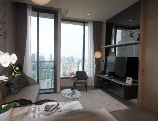 The Esse Asoke  Modern 1 Bedroom Luxury Condo For Rent