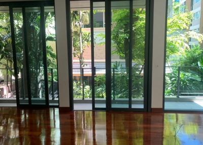 Renovated 3 Bedroom House For Rent in Phrom Phong