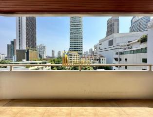 Comfortable 2 Bedroom Apartment in Phrom Phong