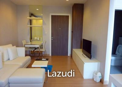 studio 30 SQ.M Urbano Absolute Sathon - Taksin