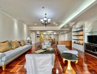 4 Bedroom Apartment in Phrom Phong