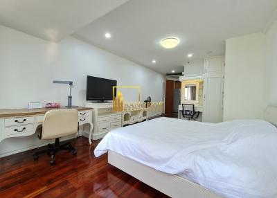 Baan Suanpetch  2 Bedroom Condo in Phrom Phong