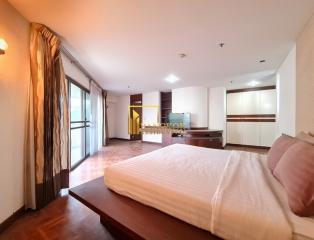 Baan Suanpetch  2 Bedroom Condo in Phrom Phong