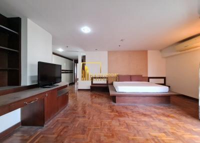 Baan Suanpetch  2 Bedroom Condo in Phrom Phong