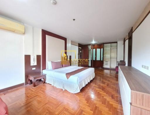 Baan Suanpetch  2 Bedroom Condo in Phrom Phong