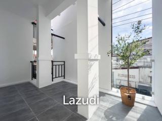 Minimal Modern Style Townhouse For Sale In Muang Phuket