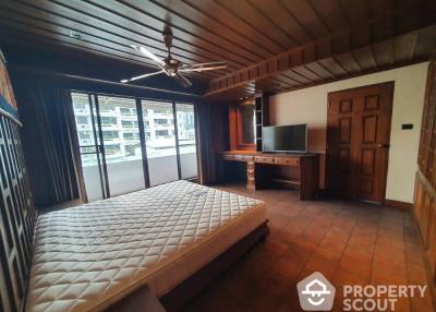 2-BR Condo at Diamond Tower Condominium near BTS Chong Nonsi