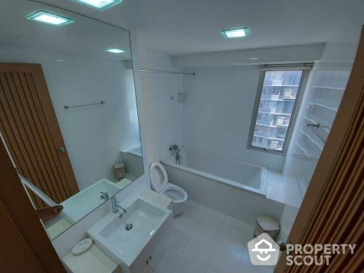 2-BR Condo at My Resort Bangkok Condominium near MRT Phetchaburi